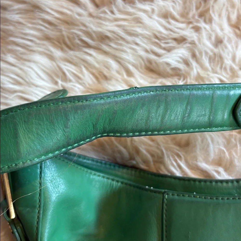 Tory Burch “Nico” pure fabulous Leather Green Hobo Bag